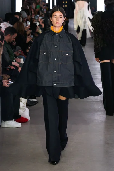 Look 14
